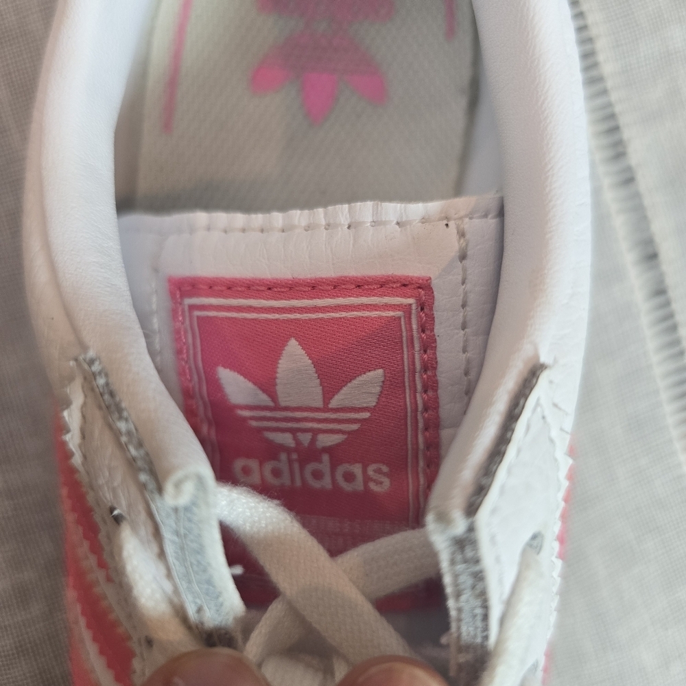Adidas Samoa White and Pink Sneakers with Gum Sole girls Size 3 - Picture 4 of 13